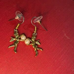 ❣️CLEARANCE ITEM❣️Vintage Cupid Earrings